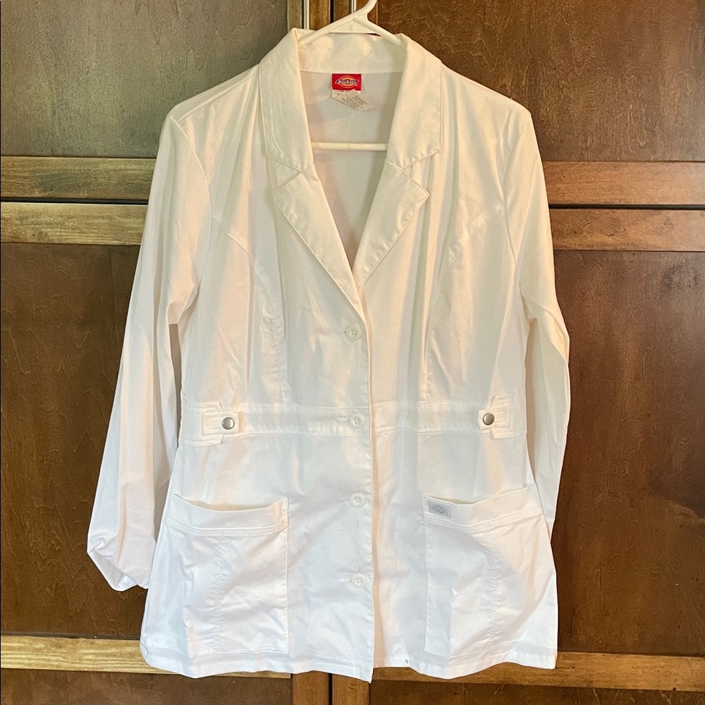 Dickies Classic White Lab Coat.